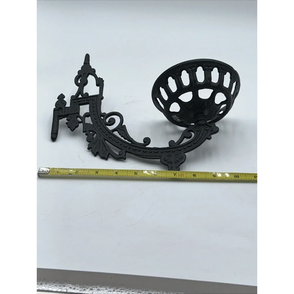 Vintage Cast Iron Oil Kerosene Lamp Swing Arm Wall Mount No Wall Bracket